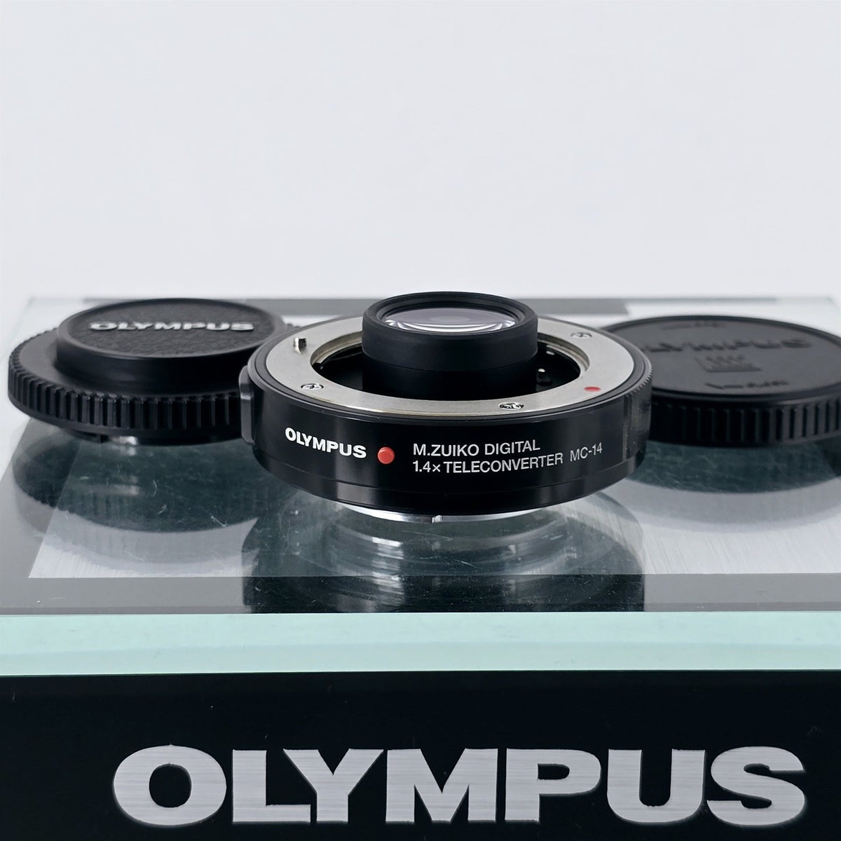 [Pre-owned] Olympus MC-14 1.4x Teleconverter for M.Zuiko Digital Lens — Mint — Japan #5554