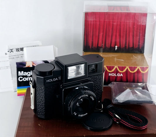[Pre-owned] Holga 120 FN Medium Format Film Camera Black — Top Mint — Japan #5542