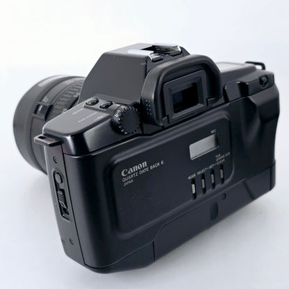 [Pre-owned] Canon EOS 650 35mm Film Camera with EF 28-70mm f/3.5-4.5 AF Lens — Near MINT — Japan #4183