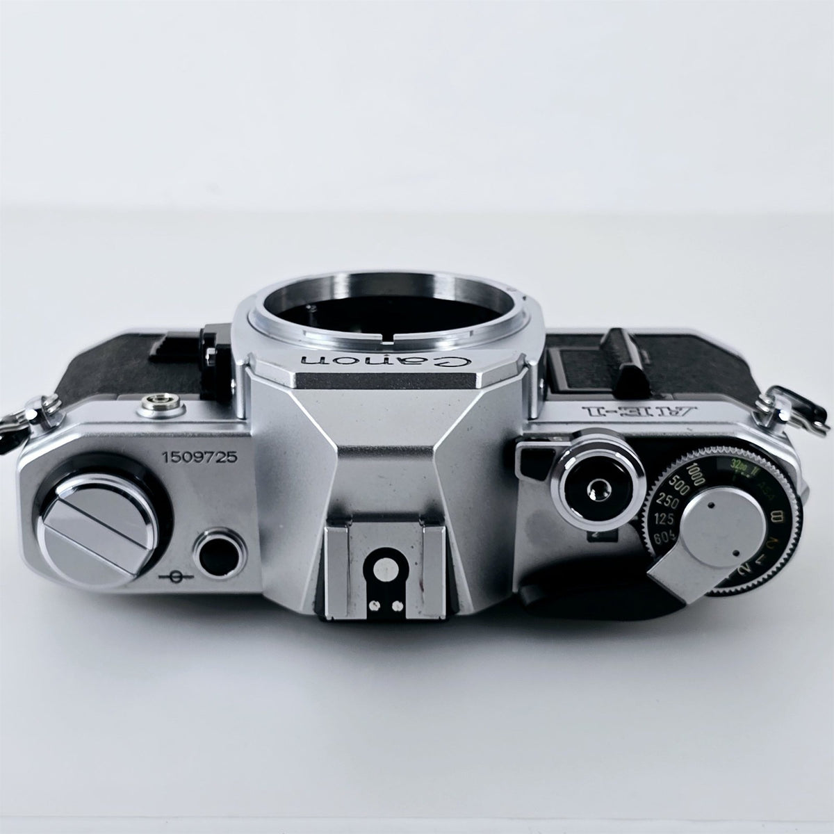 [Pre-owned] Canon AE-1 SLR 35mm Film Camera Body — Near Mint+++ — Japan #5676