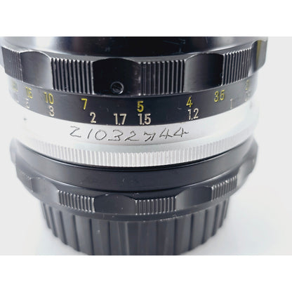[Pre-owned] Nikon Nikkor-H Auto 28mm F3.5 Non-Ai MF Lens — Near MINT — Japan #2624