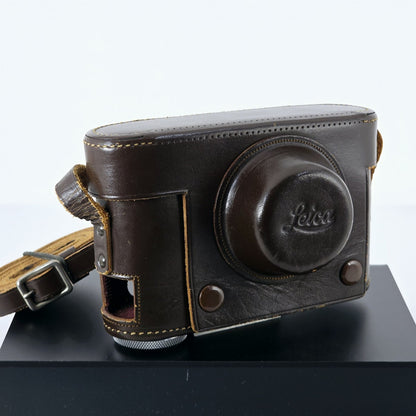 [Pre-owned] Leica Vintage Brown Leather Camera Hard Case — Excellent+++++ — Japan #5456