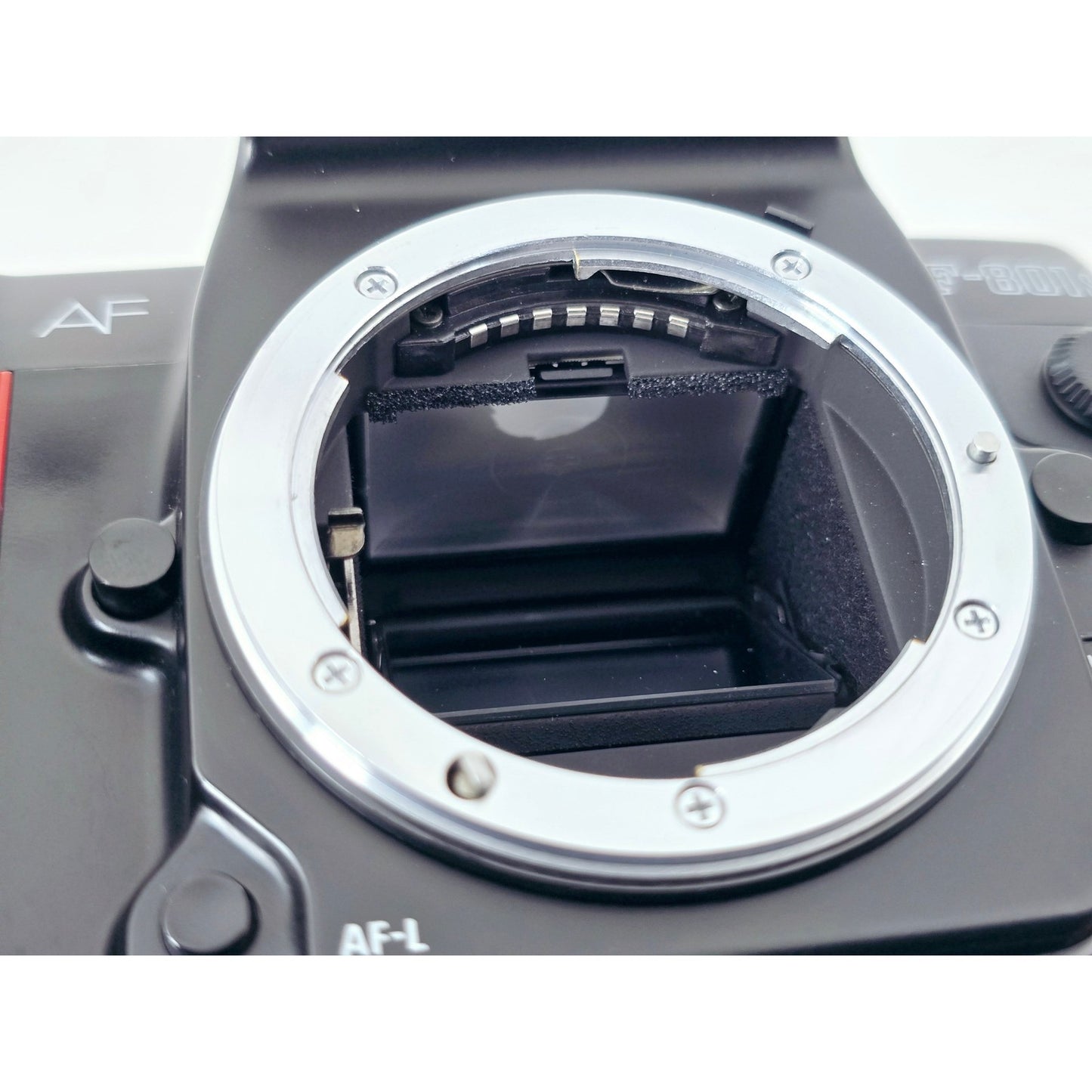 [Pre-owned] Nikon F-801s 35mm Film Camera with AF 35-70mm F3.3-4.5 Lens — Near MINT — Japan #5177