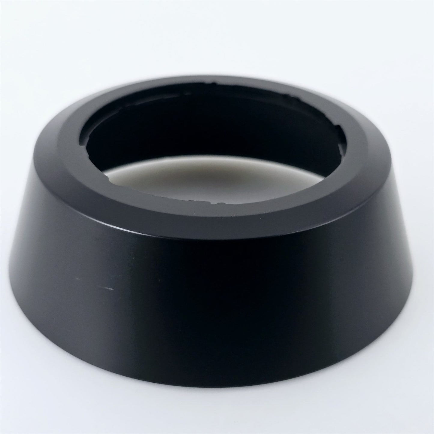 [Pre-owned] Nikon HB-18 Bayonet Lens Hood for AF 28-105mm f/3.5-4.5D — Near Mint — Japan #5378