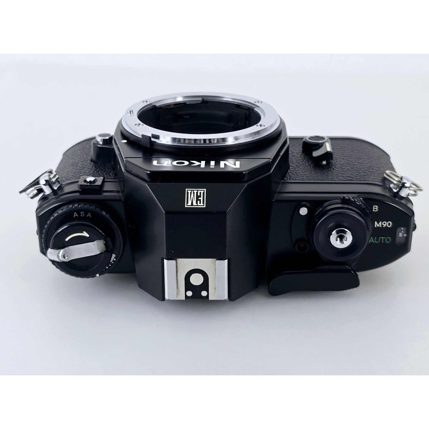 [Pre-owned] Nikon EM SLR 35mm Film Camera Body Only — Near MINT — Japan #5178