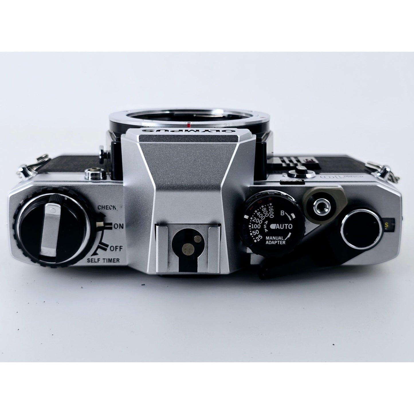[Pre-owned] Olympus OM10 SLR 35mm Film Camera (Body Only) — Near MINT+++ — Japan #4599