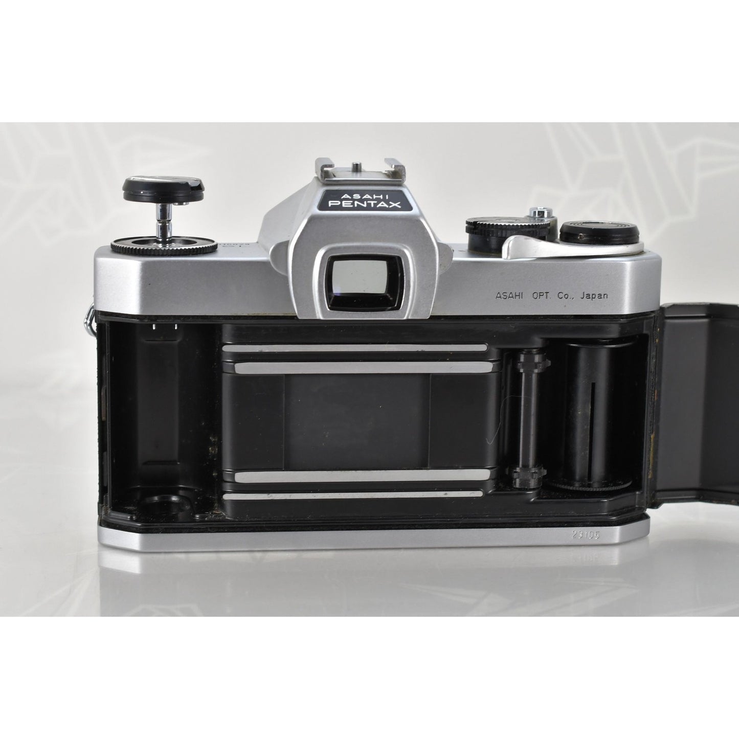 [Pre-owned] Asahi Pentax SL 35mm Film SLR Camera Body — Near MINT — Japan #2210