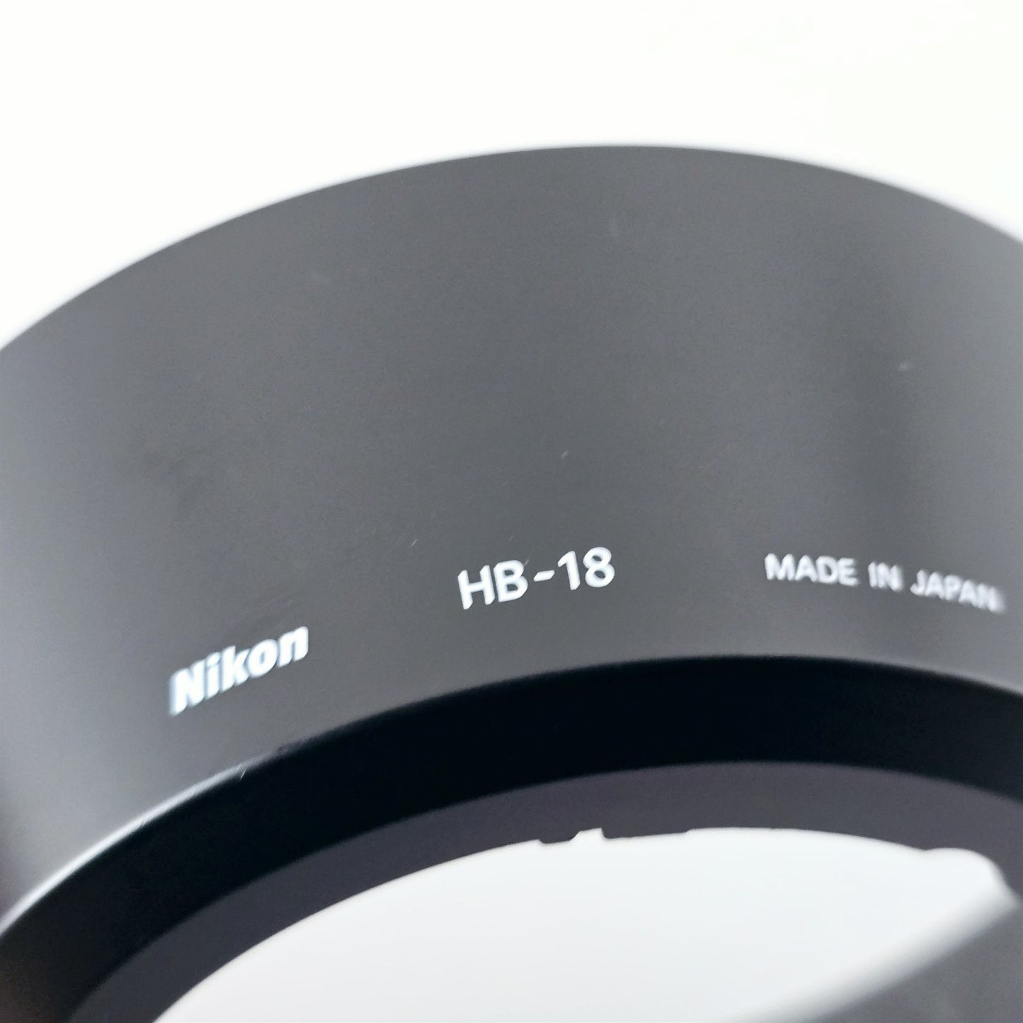 [Pre-owned] Nikon HB-18 Bayonet Lens Hood for AF 28-105mm f/3.5-4.5D — Near Mint — Japan #5378