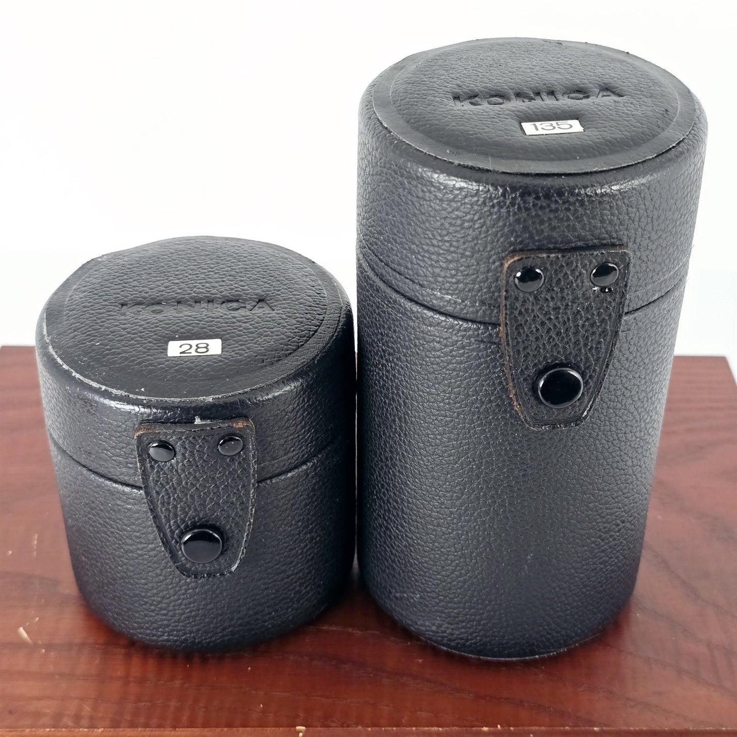 [Pre-owned] Konica Hard Lens Case for 28mm 135mm Lens — Near MINT — Japan #5266