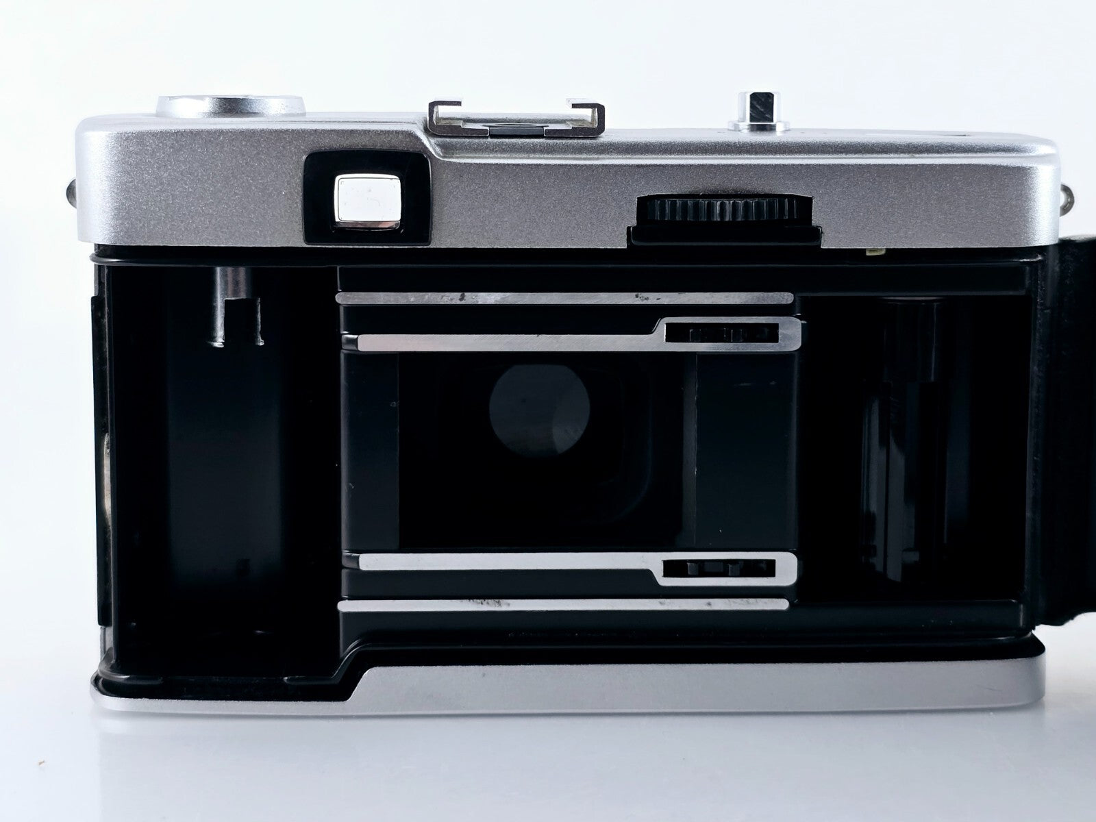 Red Flag OK🌸[Near MINT] Olympus Trip 35 Point & Shoot 35mm Film Camera Japan