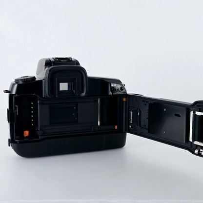 [Pre-owned] Canon EOS 5 QD 35mm SLR Film Camera w/ Vertical Grip VG10 — Near Mint — Japan #5417