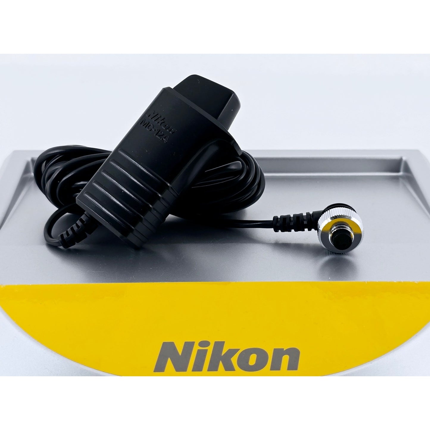 [Pre-owned] Nikon MC-12A Remote Cord Shutter Release Cable for MD-11/MD-12 — Near MINT — Japan #4712