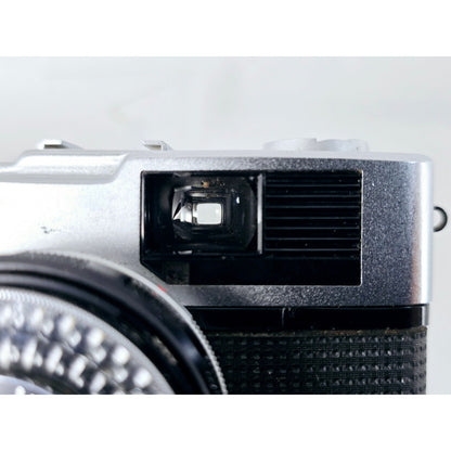 [Pre-owned] Olympus Trip 35 Point & Shoot 35mm Film Camera — Near MINT — Japan #3179