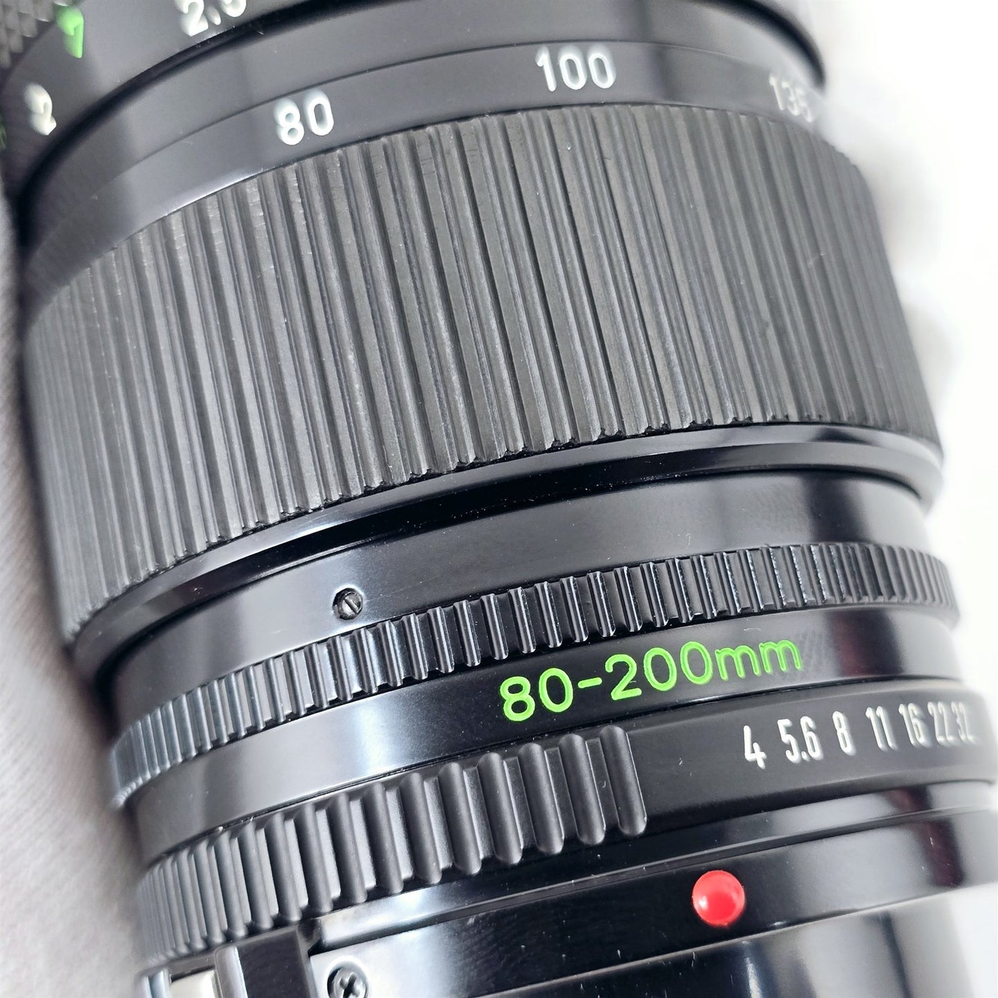 [Pre-owned] Canon New FD 80-200mm f/4 MF Telephoto Zoom Lens — Near Mint — Japan #5392