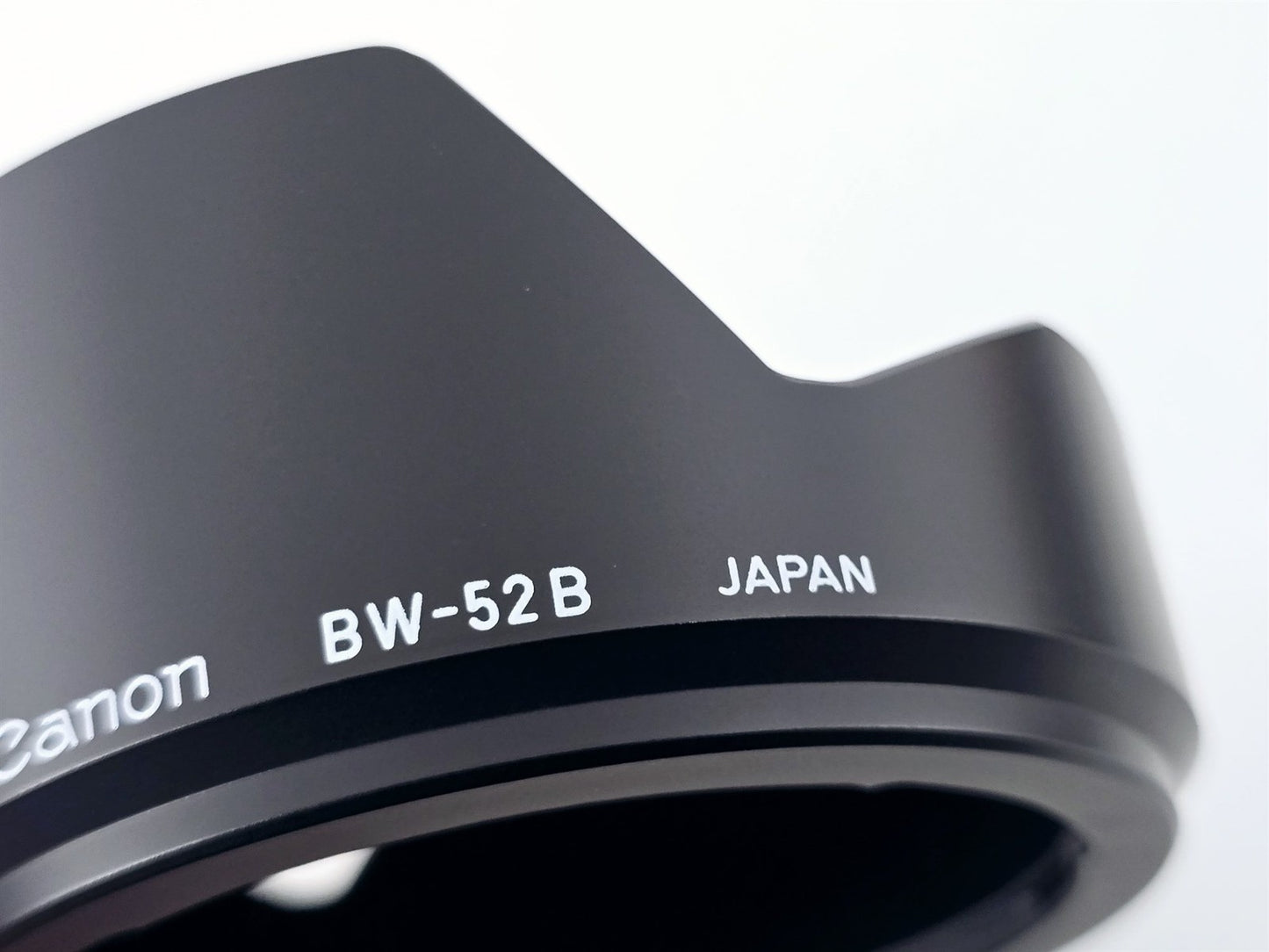 [Pre-owned] Canon BW-52B Lens Hood for EF 28mm f/2 & EF 28mm f/2.8 — Unused — Japan #5259