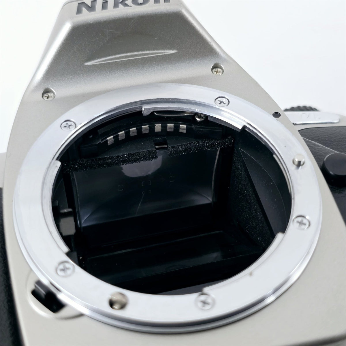 [Pre-owned] Nikon U (F65 / N65) 35mm Film Camera with AF 28-80mm f/3.3-5.6D — Near Mint+++ — Japan #5622