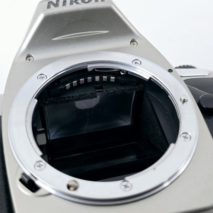 [Pre-owned] Nikon U (F65 / N65) 35mm Film Camera with AF 28-80mm f/3.3-5.6D — Near Mint+++ — Japan #5622