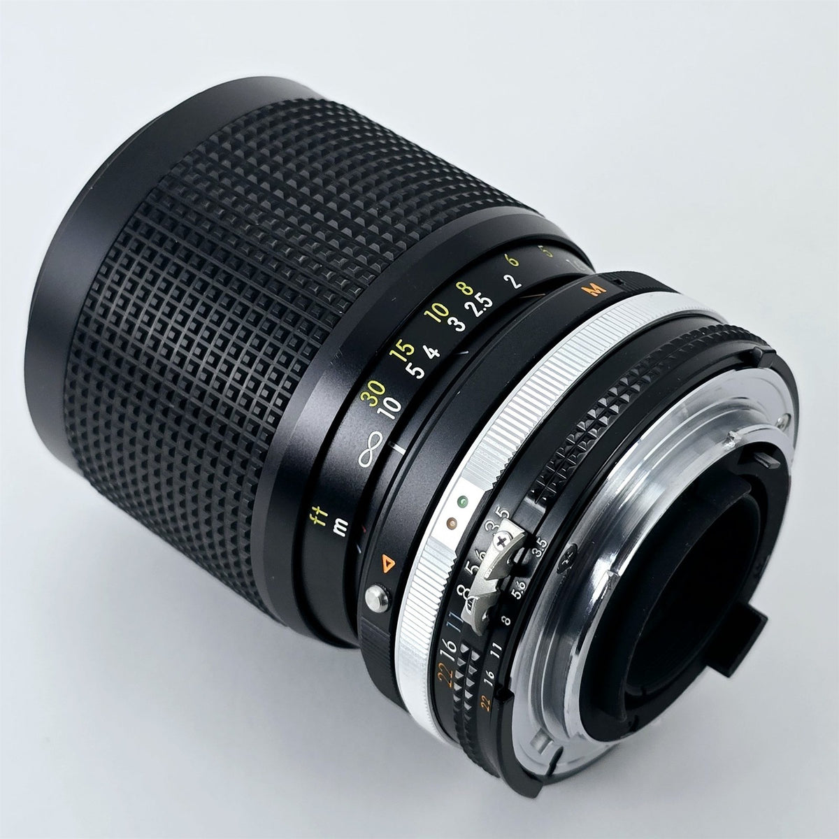 [Pre-owned] Nikon Ai-s Zoom Nikkor 35-105mm f/3.5-4.5 MF Lens — Near Mint — Japan #5782