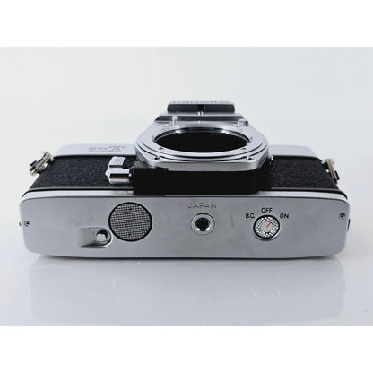 [Pre-owned] Minolta SRT Super Silver SLR 35mm Film Camera (Body Only) — Near MINT — Japan #2461