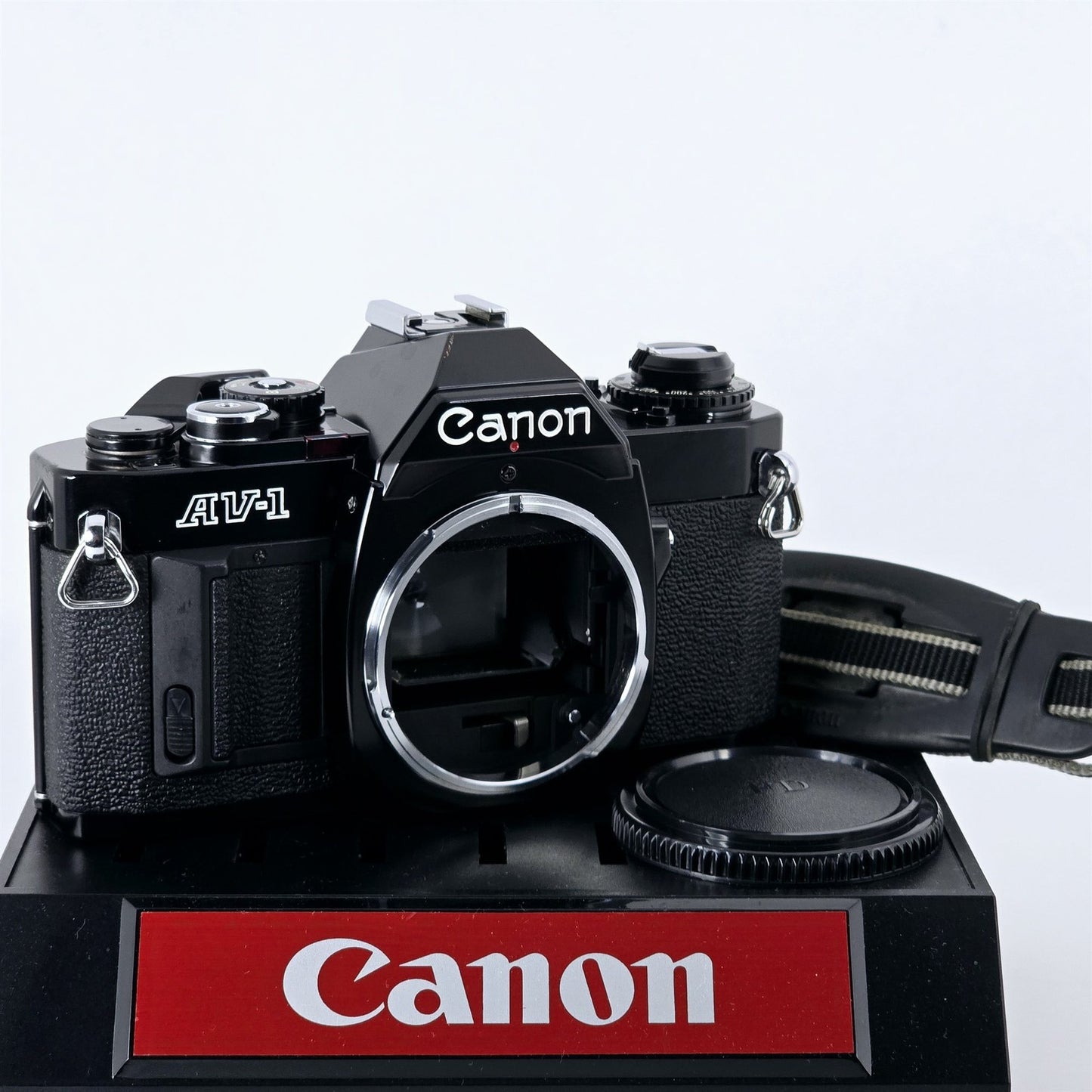 [Pre-owned] Canon AV-1 35mm SLR Film Camera Body FD Mount — Near MINT+++ — Japan #5251