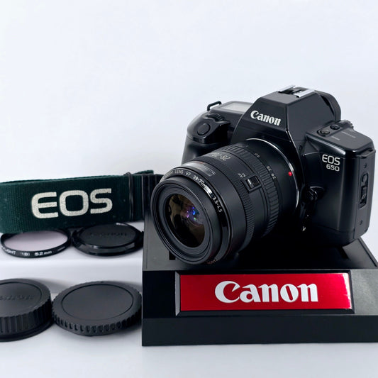 [Pre-owned] Canon EOS 650 35mm Film Camera with EF 28-70mm f/3.5-4.5 AF Lens — Near MINT — Japan #4183