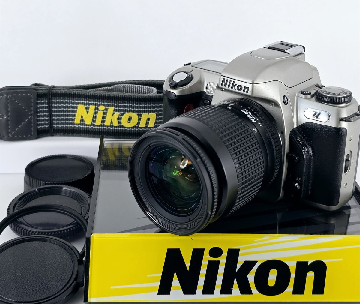 [Pre-owned] Nikon U (F65 / N65) 35mm Film Camera with AF 28-80mm f/3.3-5.6D — Near Mint+++ — Japan #5622