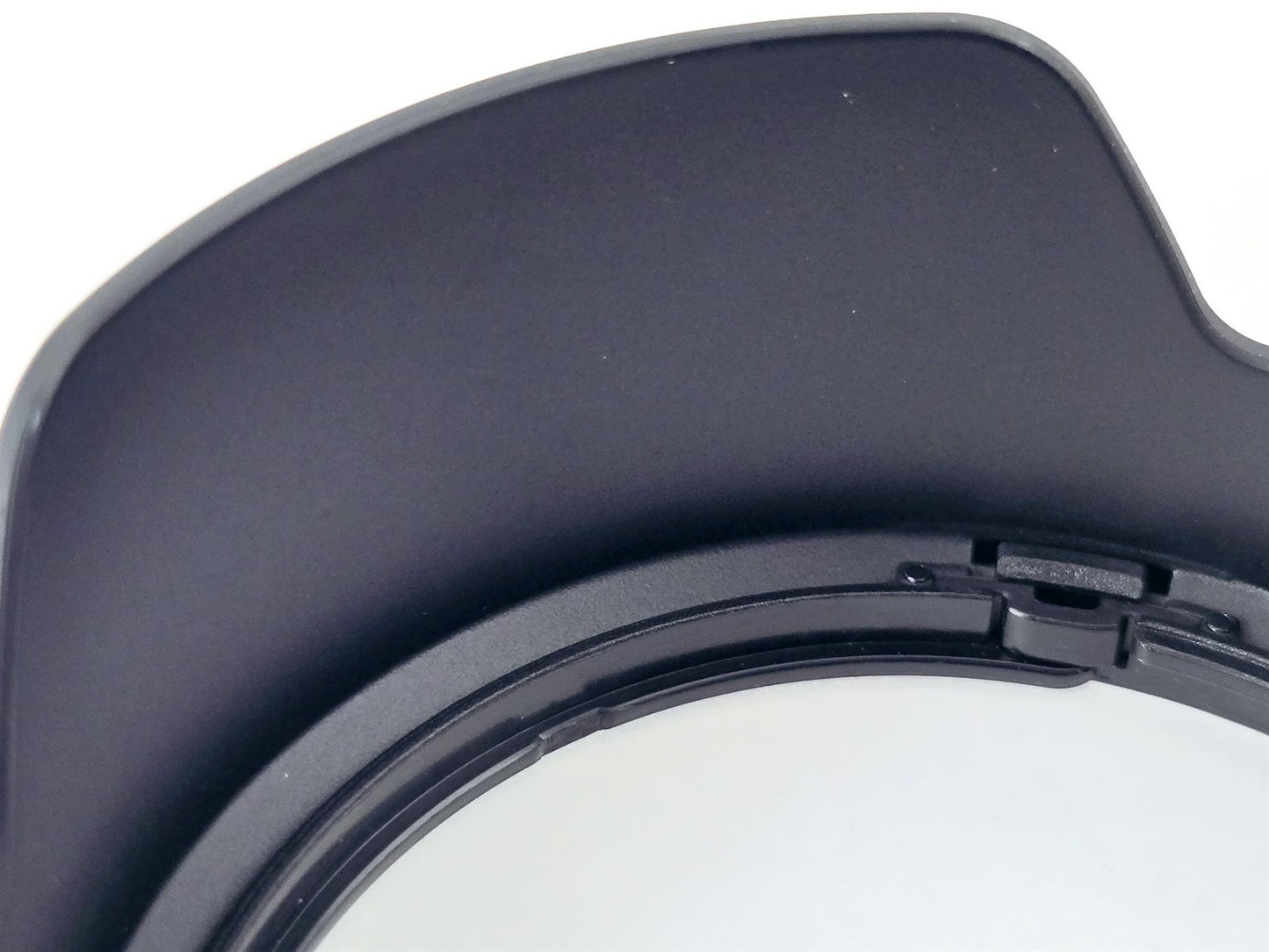 [Pre-owned] Canon EW-60F Lens Hood for EF-M 18-150mm F3.5-6.3 IS STM — Unused — Japan #5260