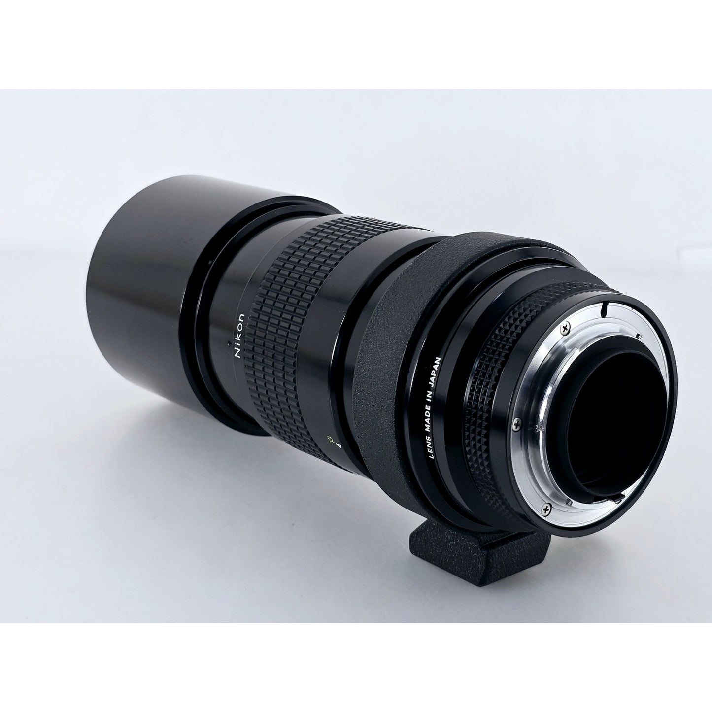 [Pre-owned] Nikon Non-Ai Nikkor 300mm F4.5 Telephoto Lens — Near MINT+++ — Japan #4370