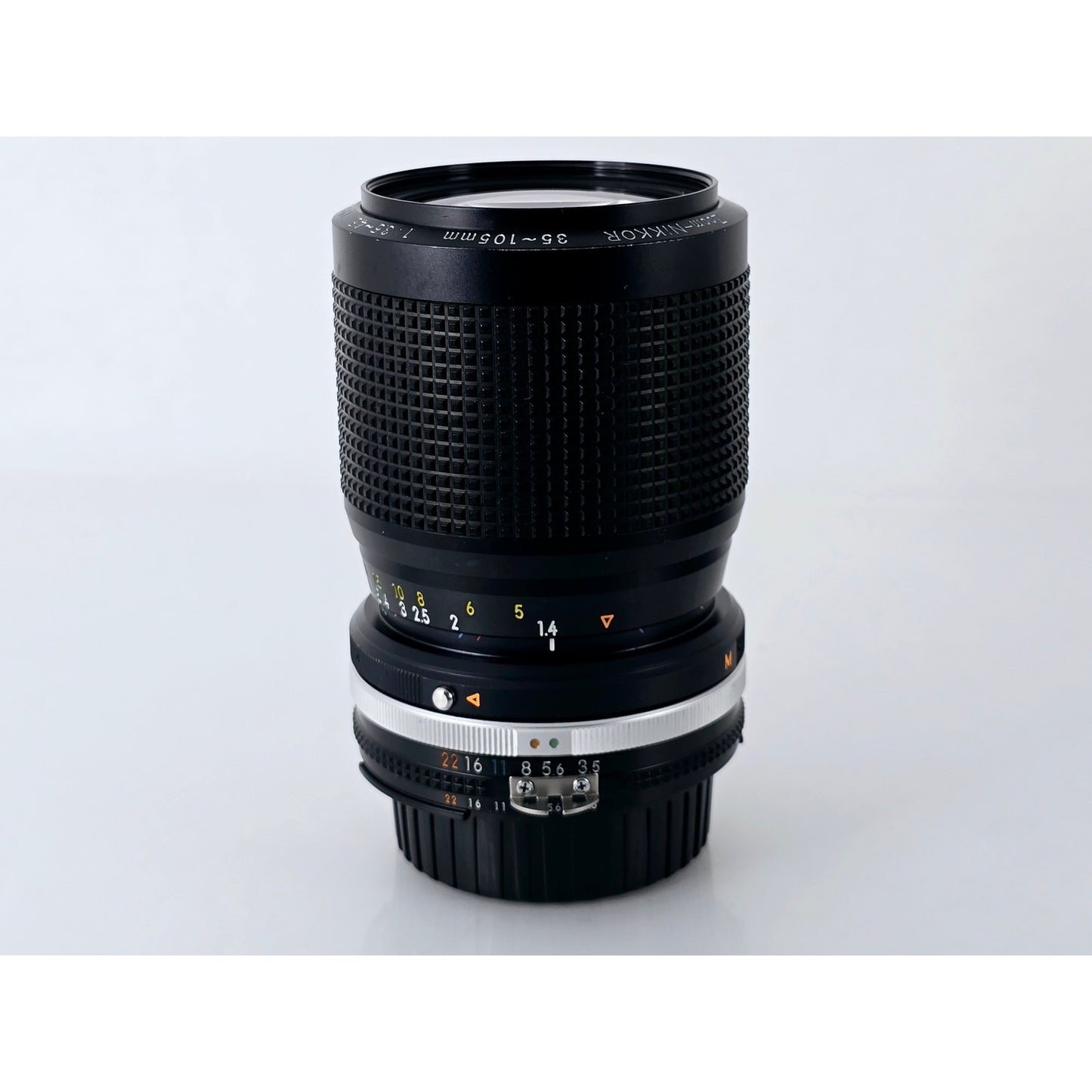 [Pre-owned] Nikon Ai-s Zoom Nikkor 35-105mm F3.5-4.5 MF Lens — Near MINT — Japan #2675