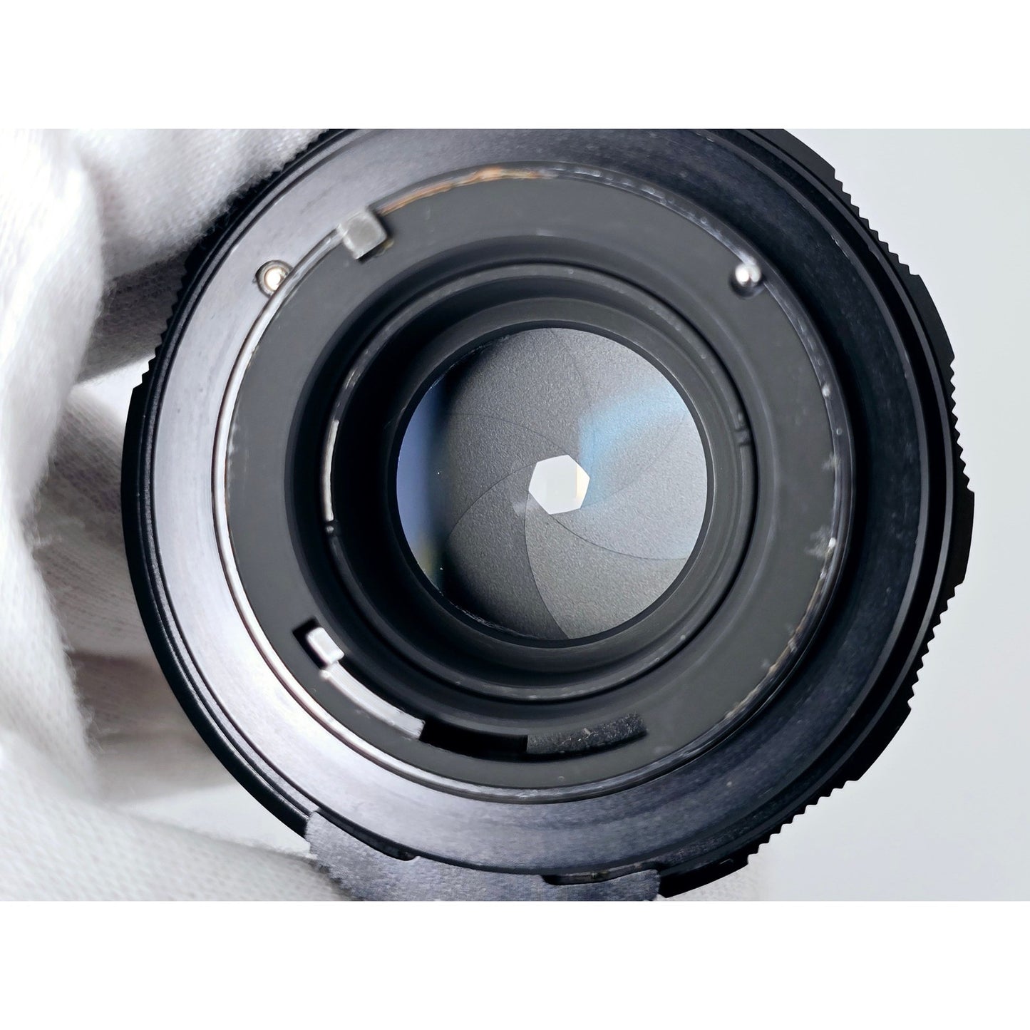 [Pre-owned] Pentax Super Multi Coated Takumar 105mm F2.8 SMC MF Lens M42 — Near MINT — Japan #4319