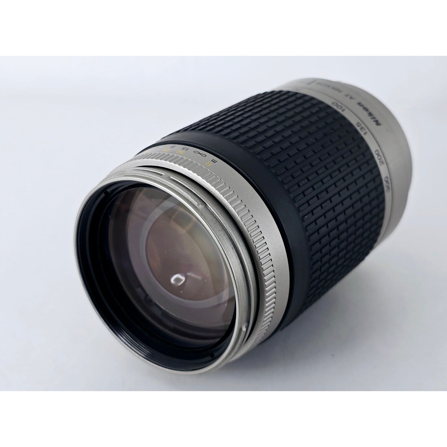 [Pre-owned] Nikon AF Nikkor 70-300mm F4-5.6 G Silver Zoom Lens — Near MINT — Japan #4155