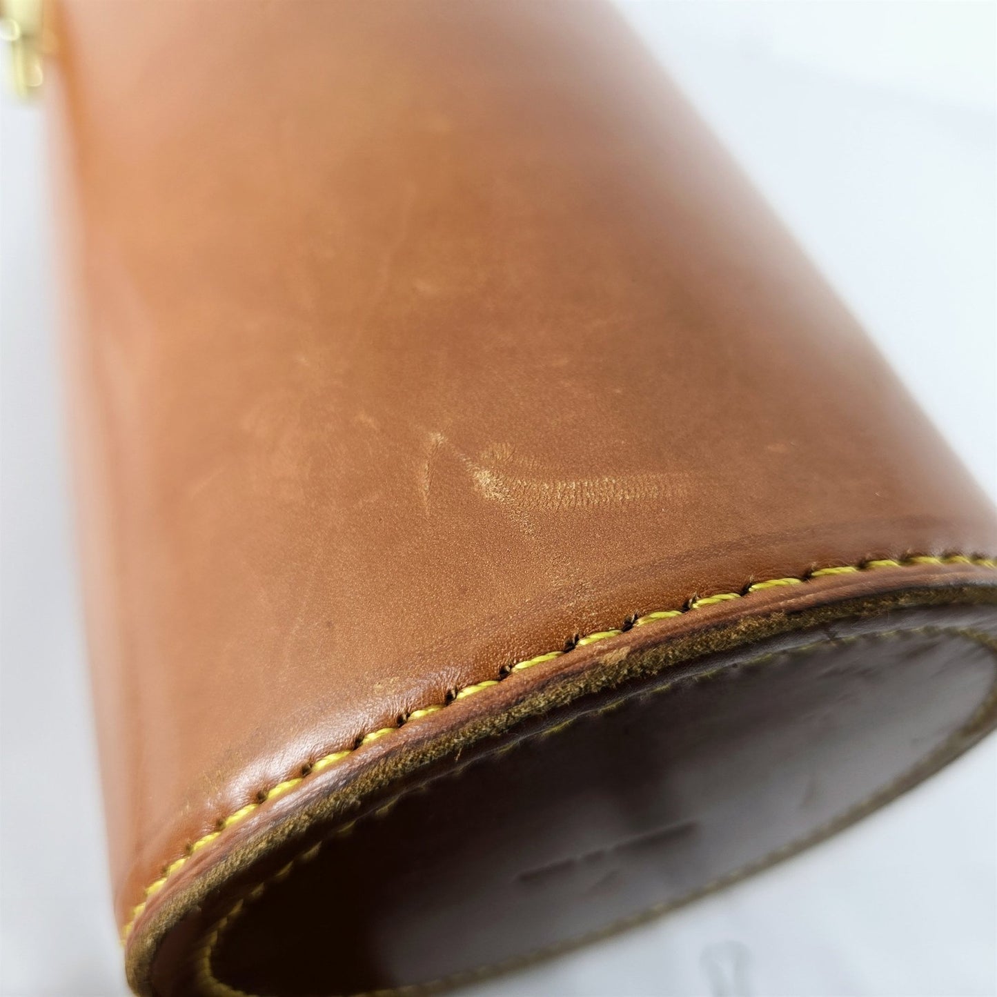 [Pre-owned] Genuine Hasselblad Hard Leather Lens Carrying Case — Excellent+++++ — Japan #5347