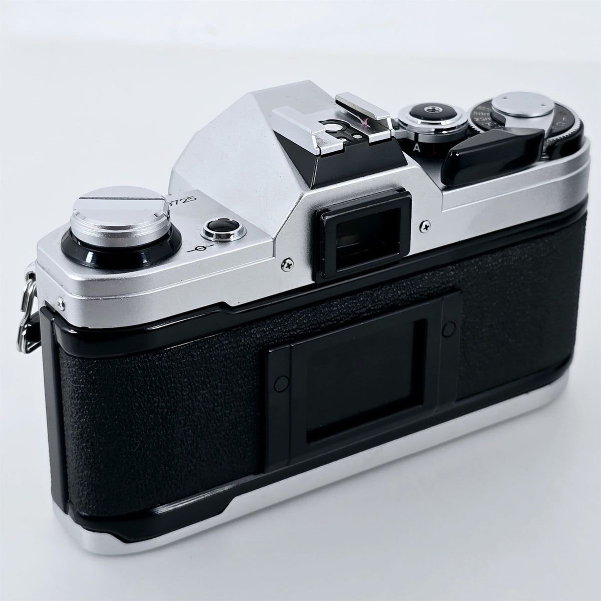 [Pre-owned] Canon AE-1 SLR 35mm Film Camera Body — Near Mint+++ — Japan #5676