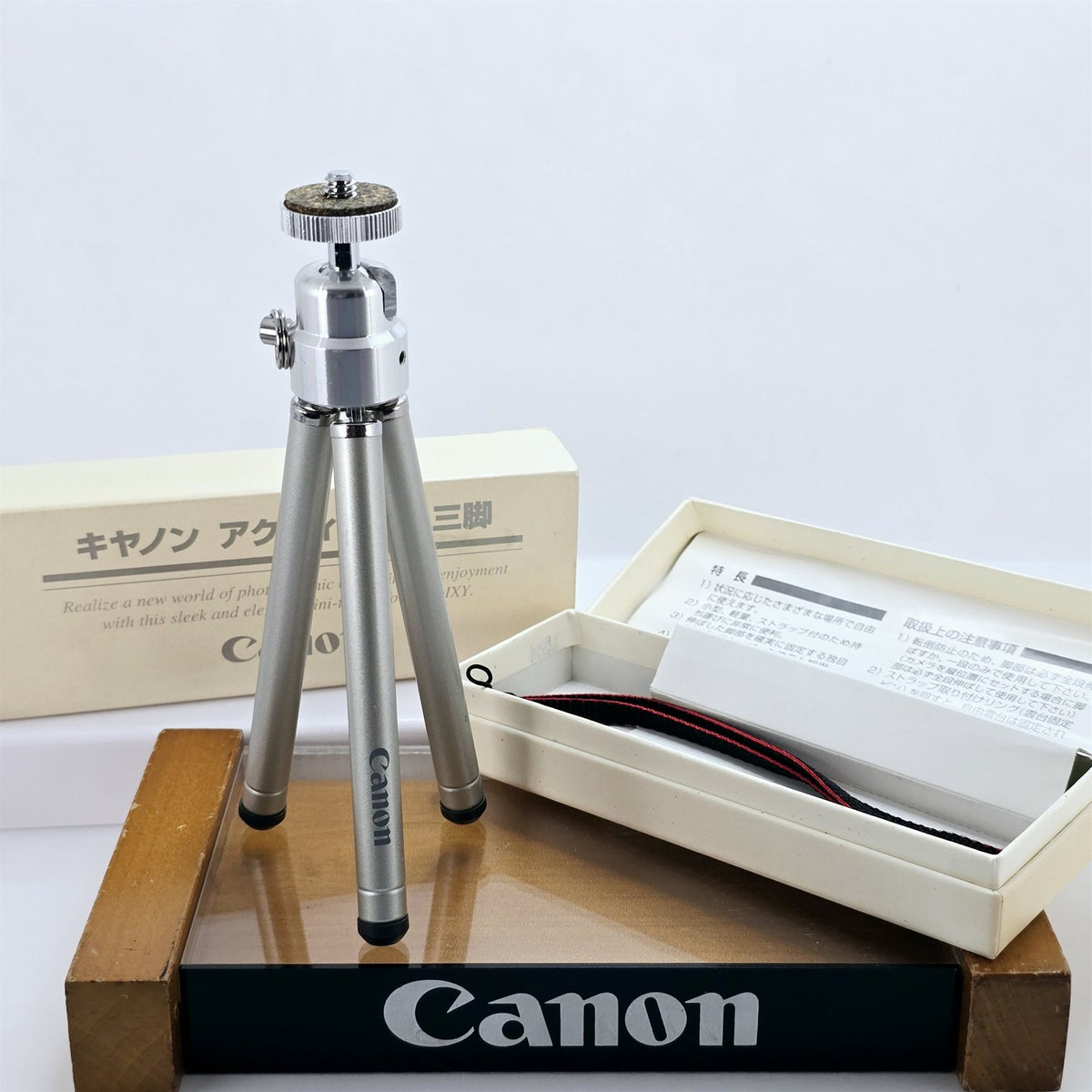 [Pre-owned] Canon Active Mini Tripod for IXY Digital Compact Camera — Mint — Japan #5723