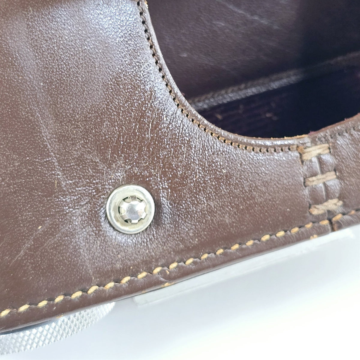 [Pre-owned] Leica Vintage Brown Leather Camera Hard Case — Excellent+++++ — Japan #5456