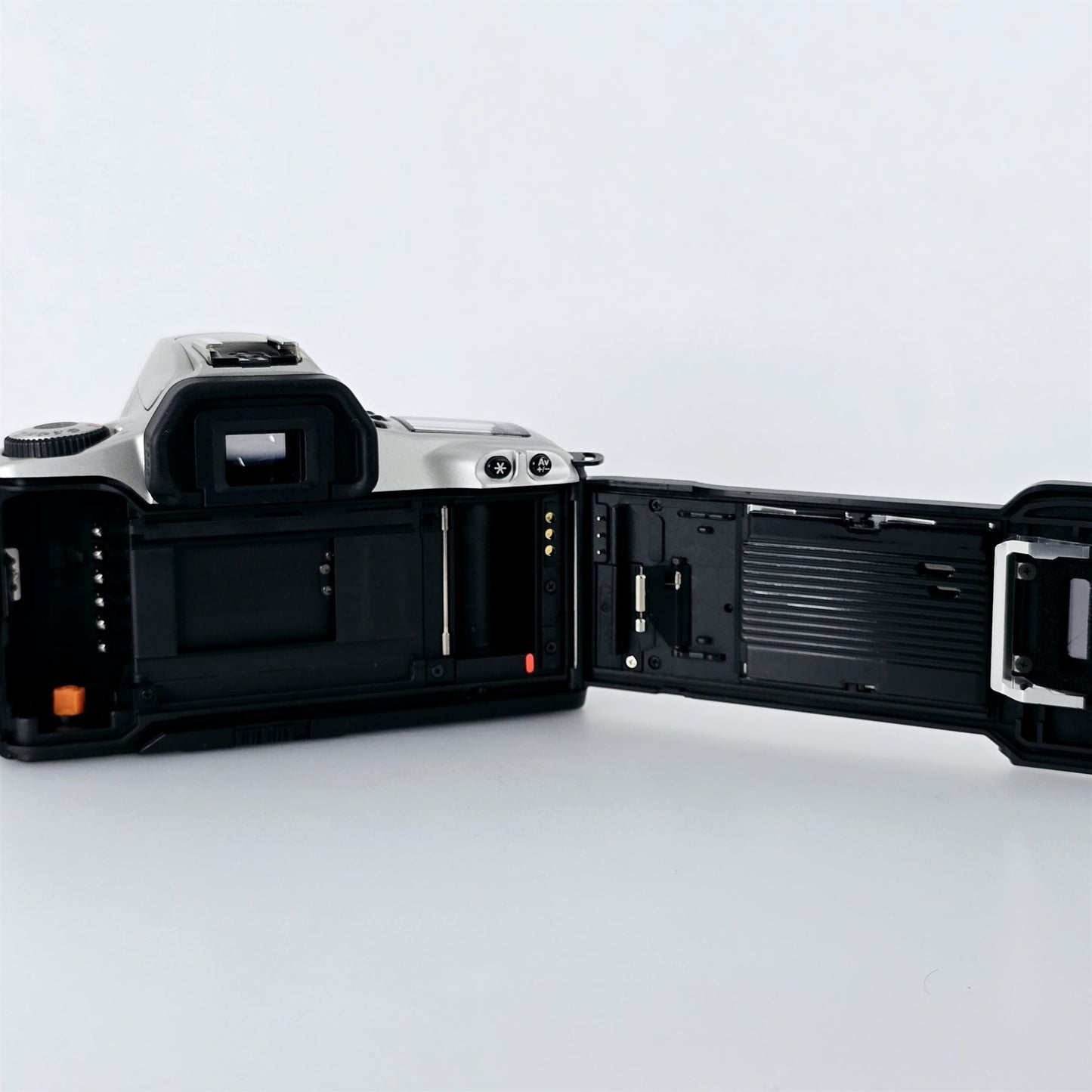[Pre-owned] Canon EOS Kiss III 35mm Film Camera with EF 35-80mm AF Lens — Near Mint — Japan #5421