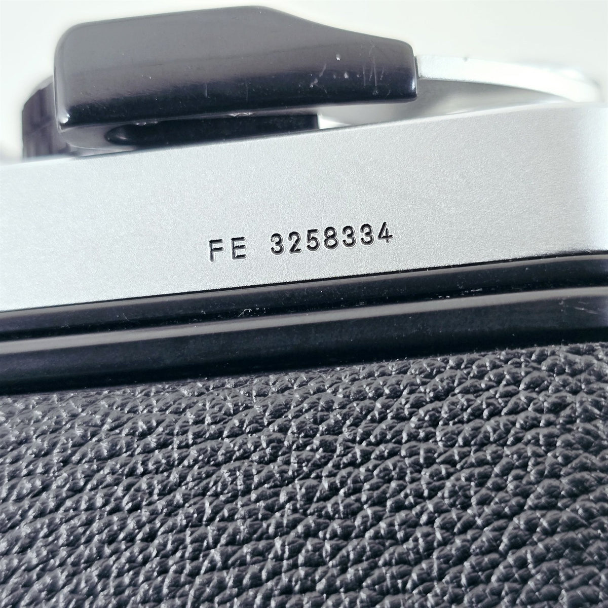 [Pre-owned] Nikon FE SLR 35mm Film Camera Body Only Silver — Near Mint — Japan #5623