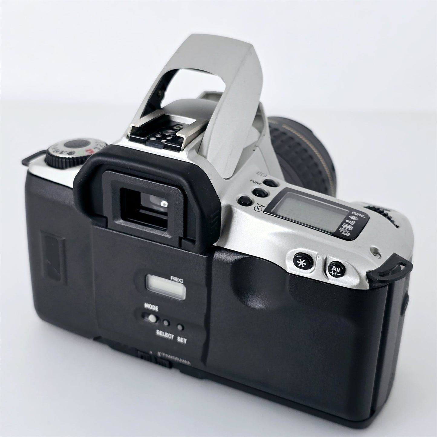 [Pre-owned] Canon EOS Kiss III 35mm Film Camera with EF 35-80mm AF Lens — Near Mint — Japan #5421