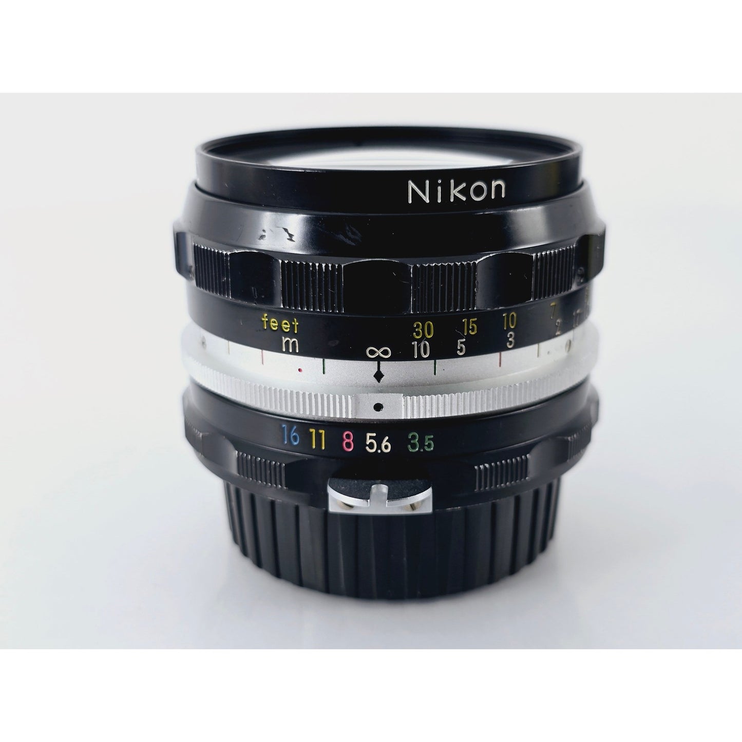 [Pre-owned] Nikon Nikkor-H Auto 28mm F3.5 Non-Ai MF Lens — Near MINT — Japan #2624