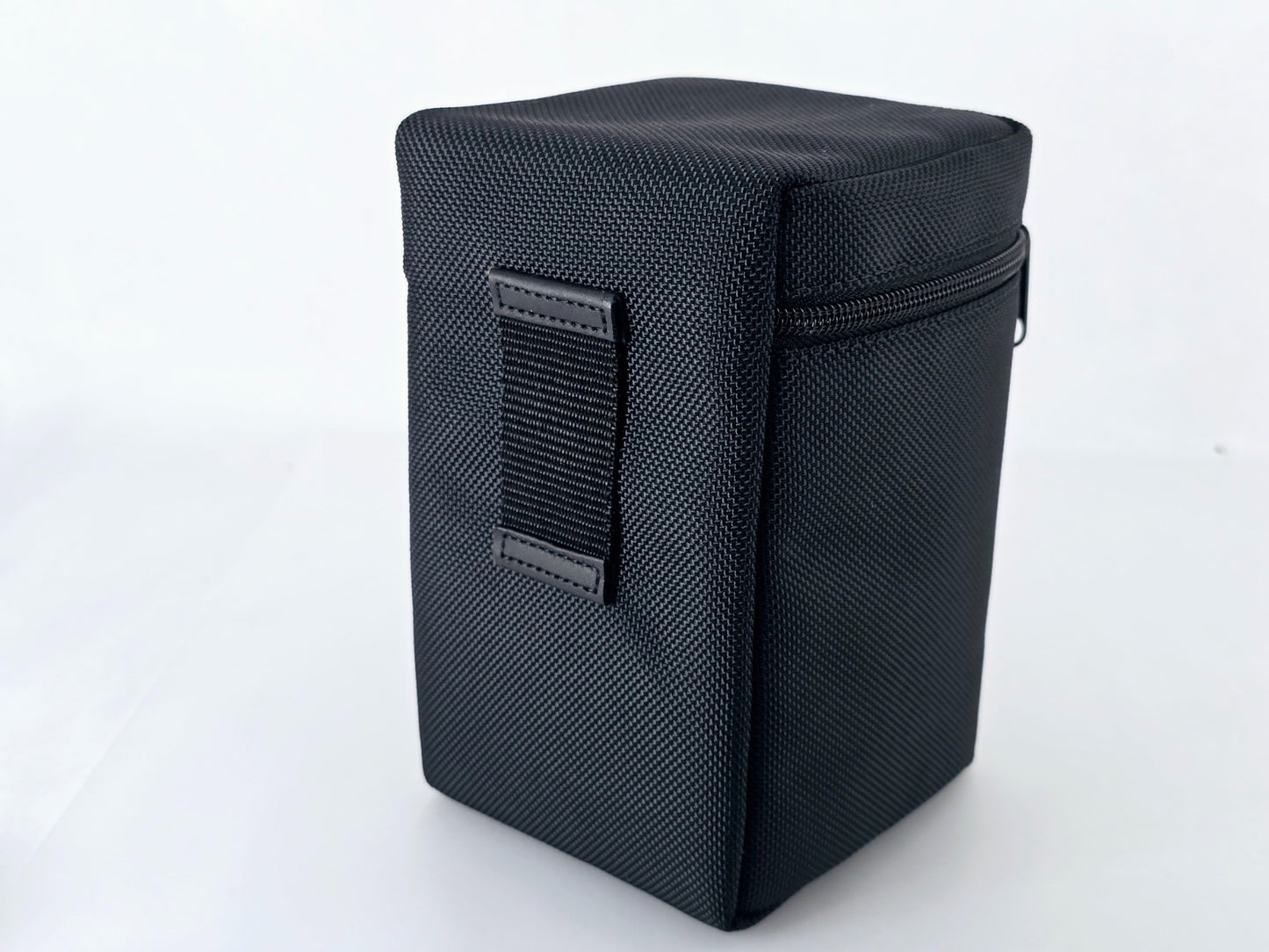 [Pre-owned] Sigma Hard Lens Case (4.3x3.9x5.9in) Vintage Protective Pouch — Mint — Japan #5072