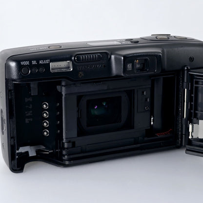 [Pre-owned] Nikon Lite Touch Zoom 105 QD Point & Shoot Film Camera — Near Mint — Japan #5196