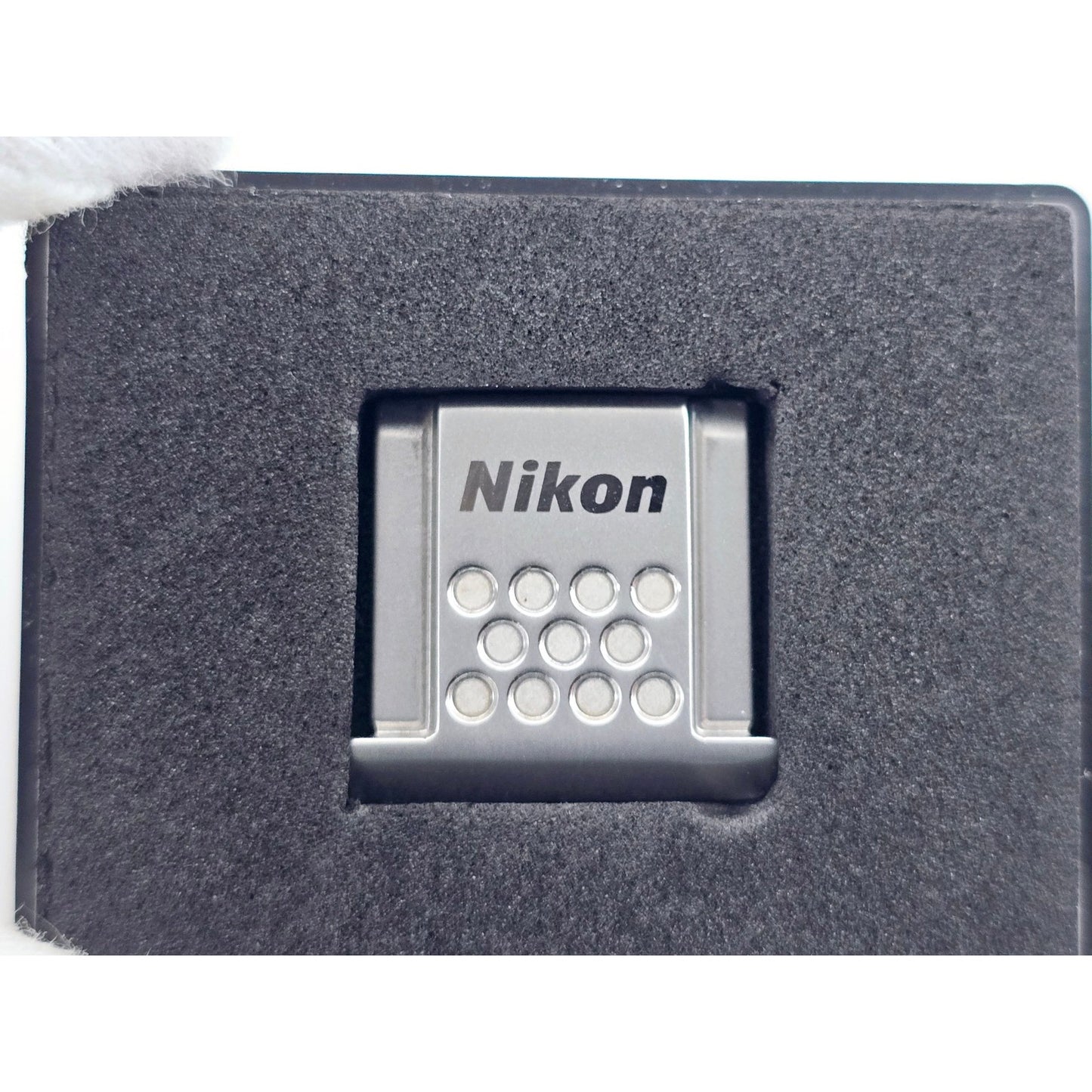 [Pre-owned] Genuine Nikon ASC-01 Accessory Shoe Cover Silver — Unused — Japan #5121