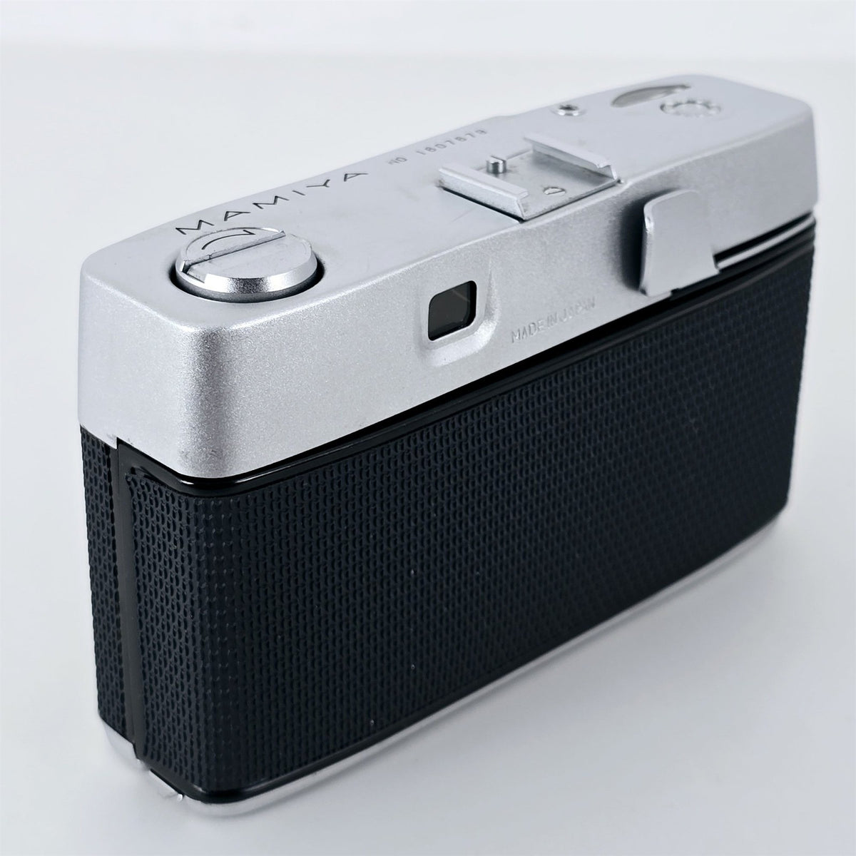 [Pre-owned] Mamiya EE 35mm Film Camera Silver — Near Mint — Japan #5672