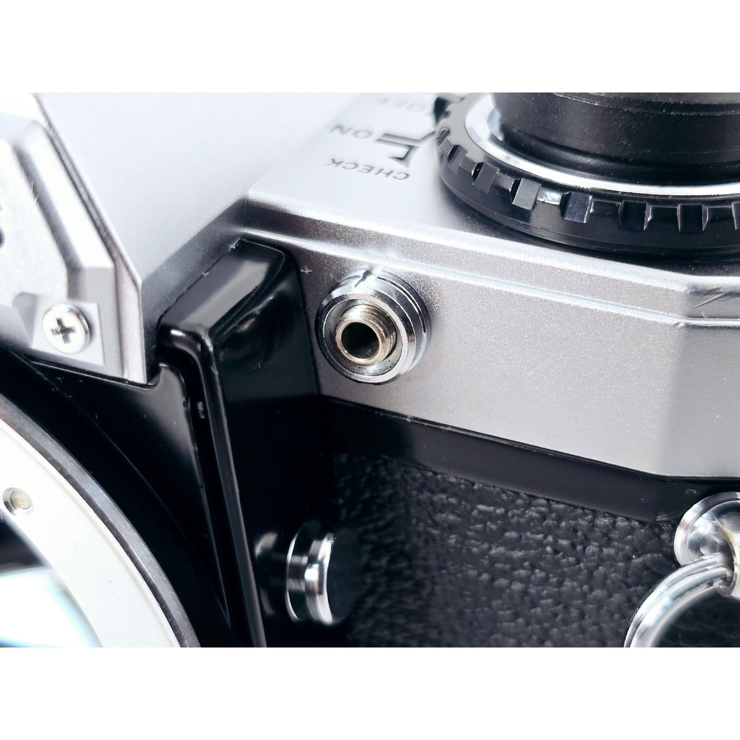 [Pre-owned] Olympus OM10 SLR 35mm Film Camera (Body Only) — Near MINT+++ — Japan #4862