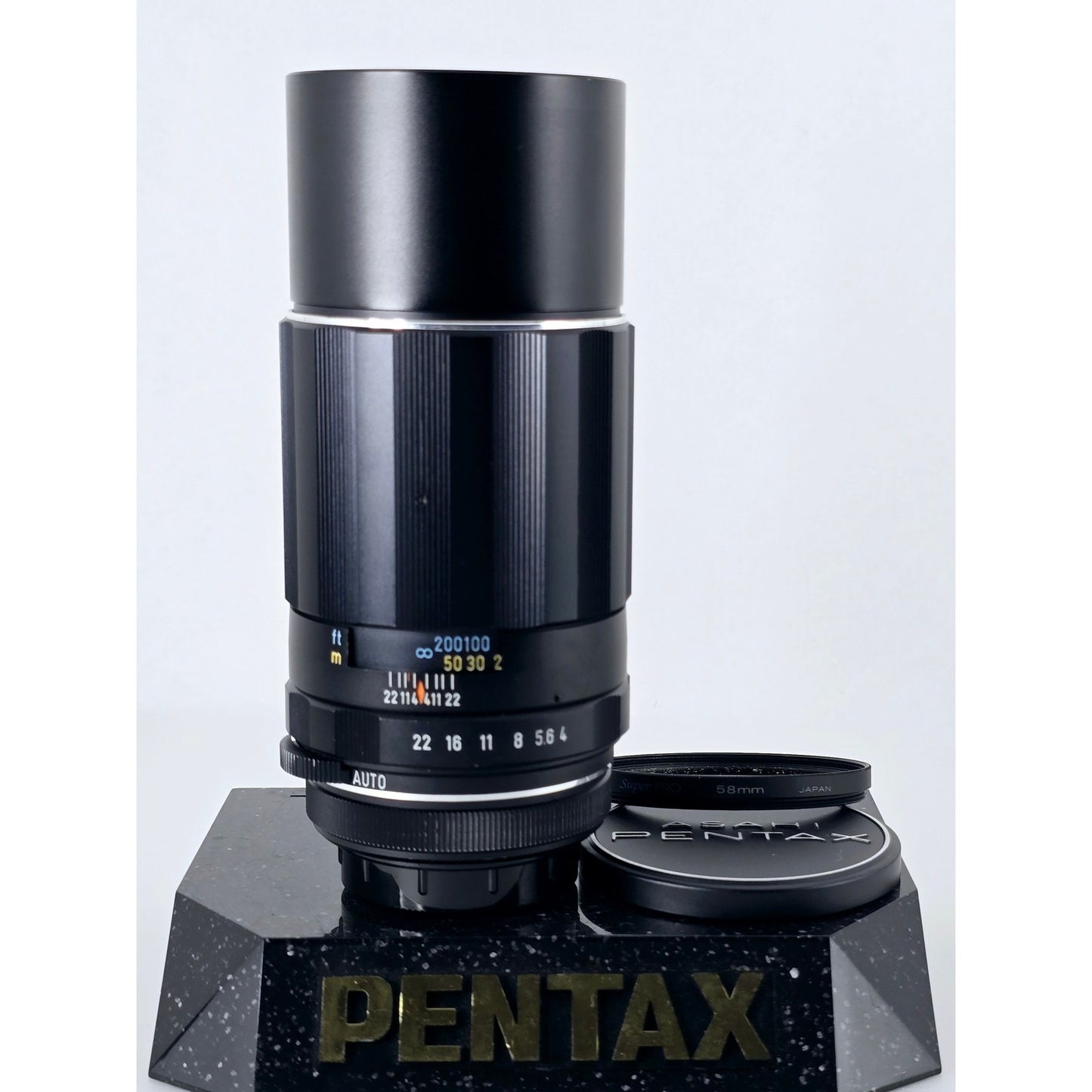[Pre-owned] Pentax Super-Multi-Coated SMC Takumar 200mm F4 MF Lens M42 — Near MINT — Japan #4967