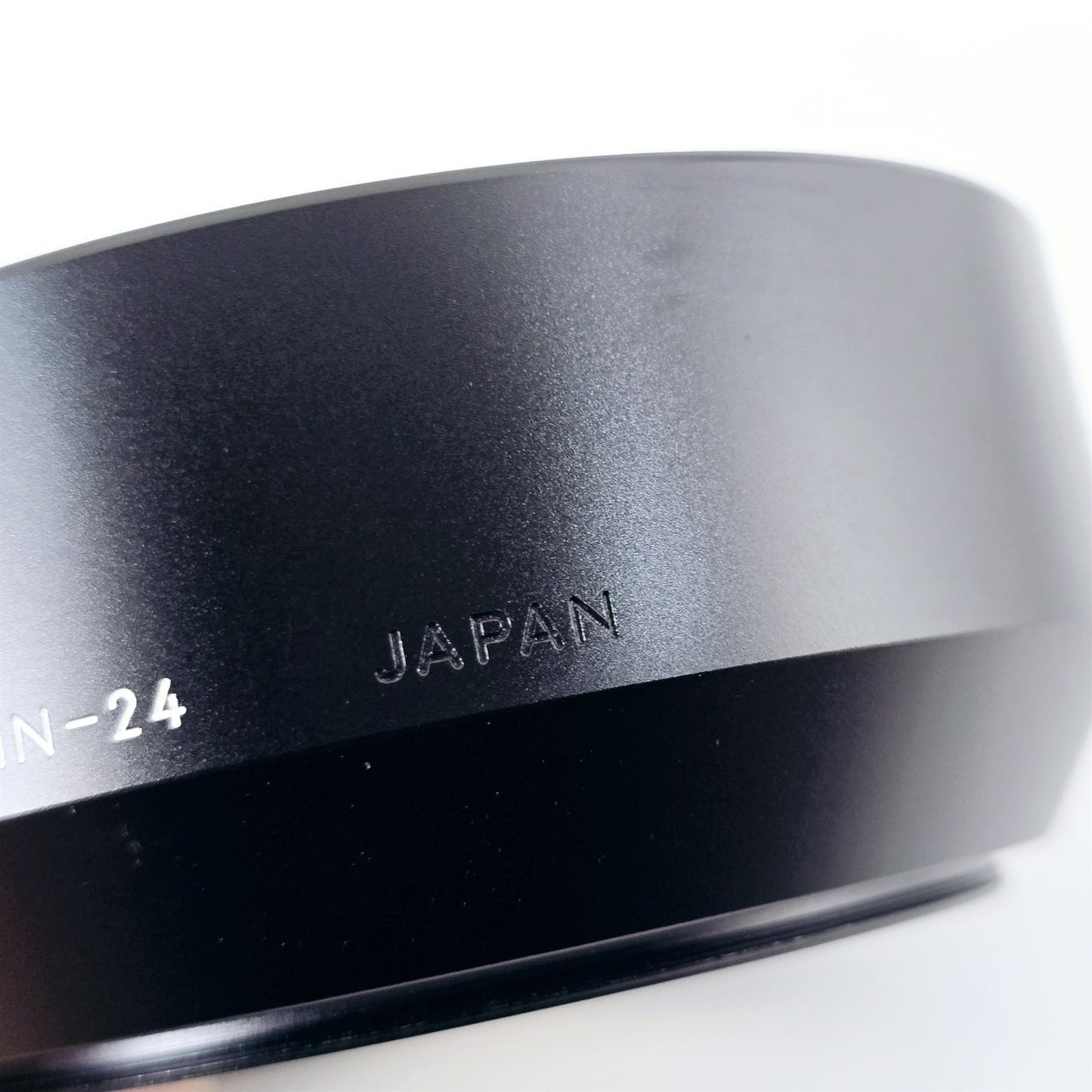 [Pre-owned] Genuine Nikon HN-24 Lens Hood 62mm for 70-210mm f/4 — Mint — Japan #5262