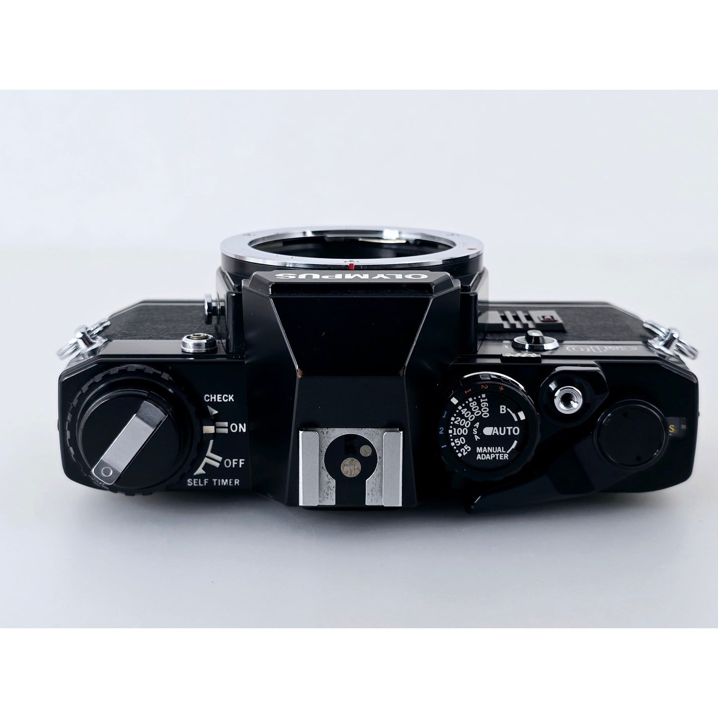 [Pre-owned] Olympus OM10 SLR 35mm Film Camera (Body Only) — Near MINT — Japan #5162