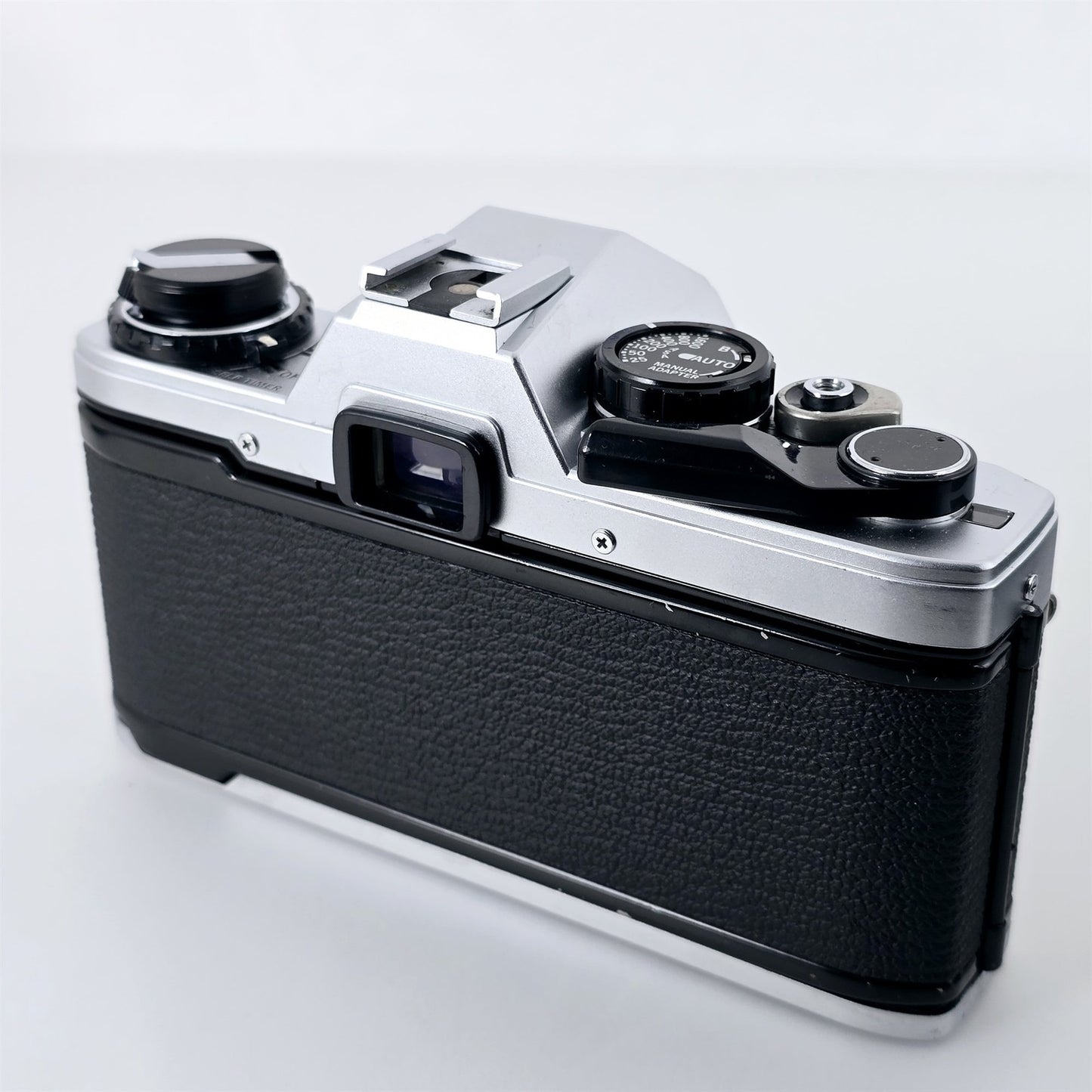 [Pre-owned] Olympus OM10 35mm SLR Film Camera Body — Near Mint — Japan #5246