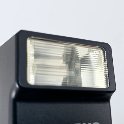 [Pre-owned] Olympus T18 Electronic Flash Unit for 35mm Film Camera — Mint — Japan #5517