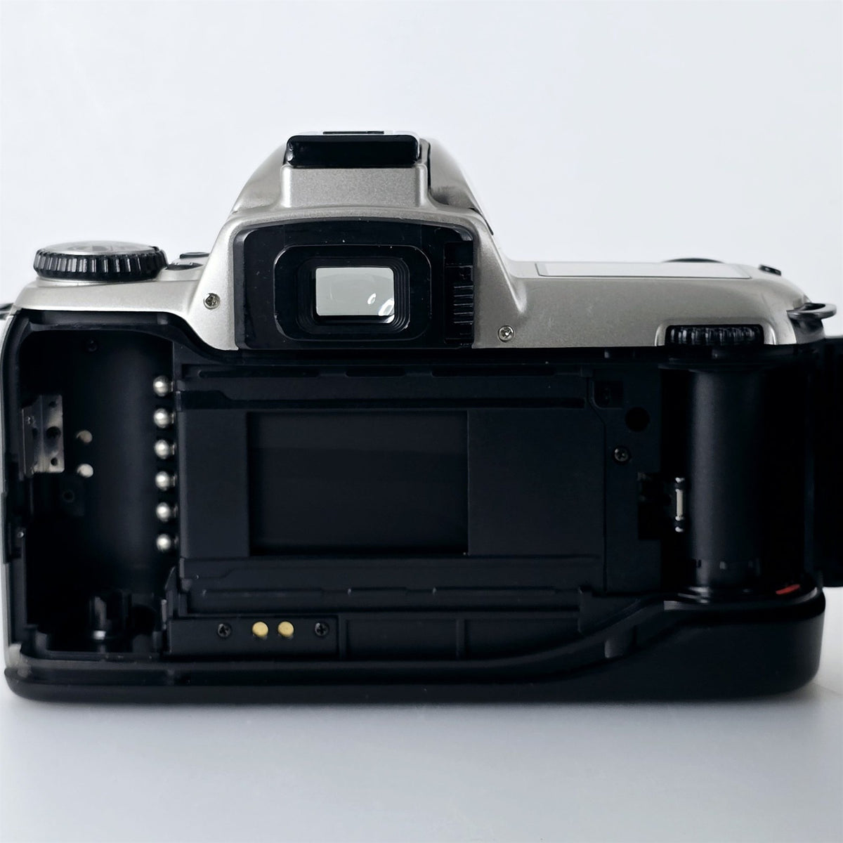 [Pre-owned] Nikon U (F65 / N65) 35mm Film Camera with AF 28-80mm f/3.3-5.6D — Near Mint+++ — Japan #5622